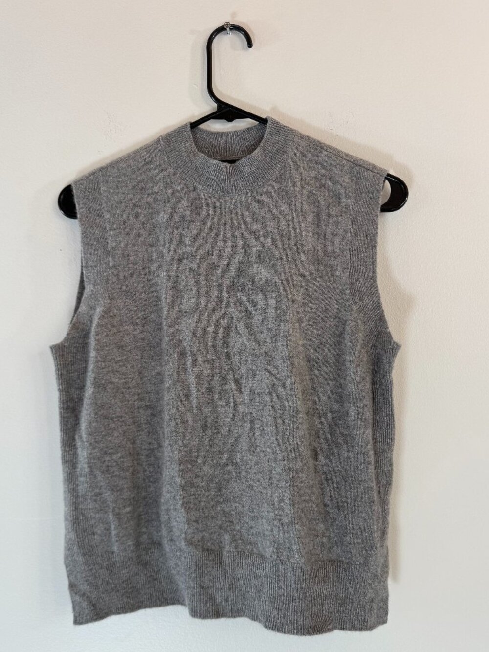 Women's Quince Gray 100% Mongolian Cashmere Sleeveless Sweater Vest Size XS